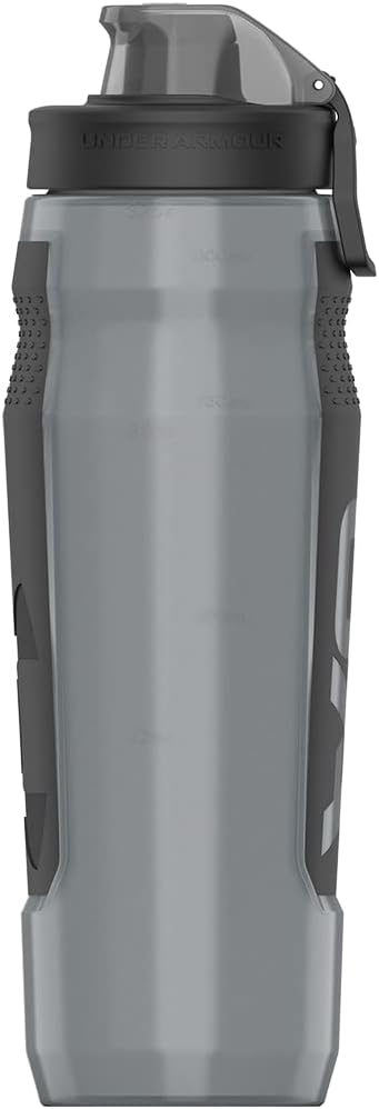 UNDER ARMOUR 32oz Playmaker Squeeze Water Bottle