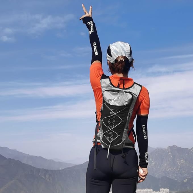 INOXTO Hydration Pack Backpack ，Water Backpack with 2L Leakproof Water Bladder, Running Hydration Vest for Man, Daypack for Cycling Motocross Climbing Trail Running