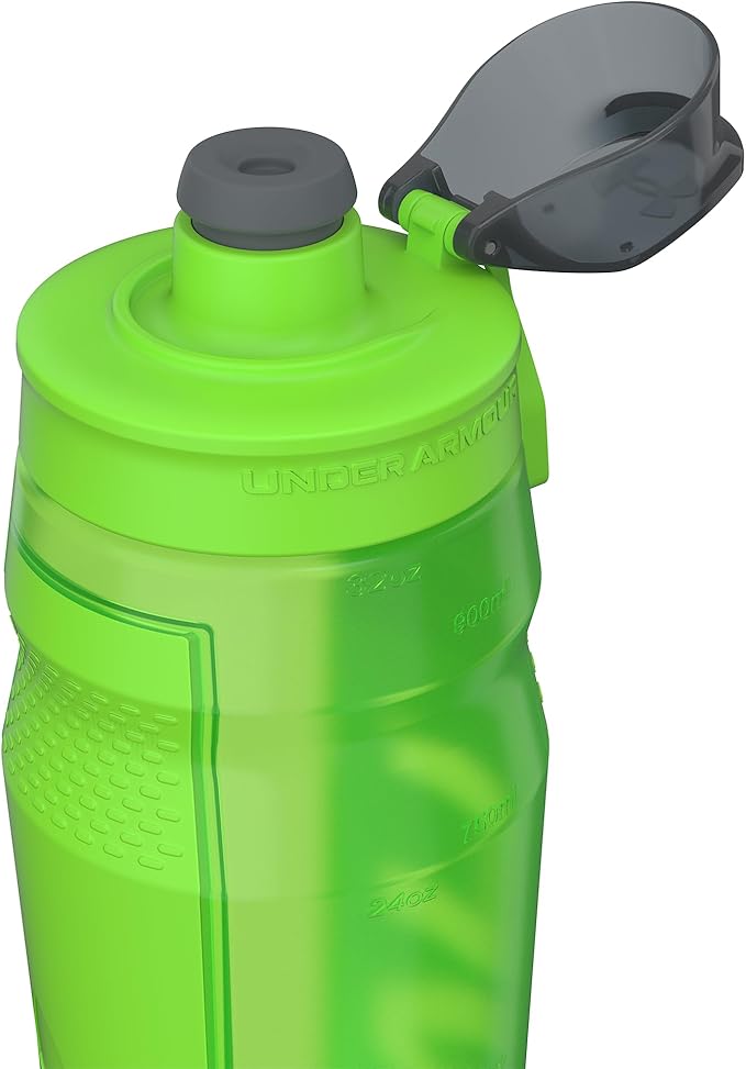 UNDER ARMOUR 32oz Playmaker Squeeze Water Bottle