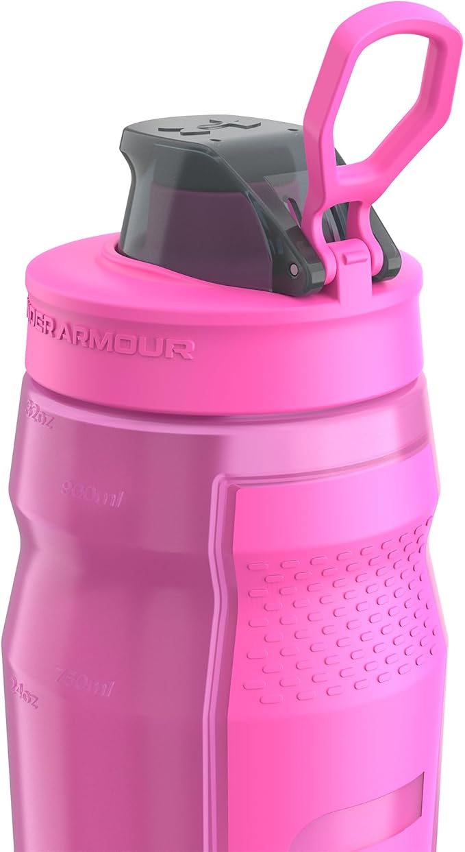 UNDER ARMOUR 32oz Playmaker Squeeze Water Bottle