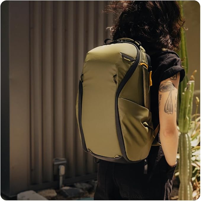 Peak Design Everyday Backpack Zip 15L, Kelp, 270-Degree Zip, Dual Side Pockets, FlexFold Dividers, Fits 15" Laptop, For Camera Carry, Daily Commutes or Travel, Versatile Backpack for Men and Women