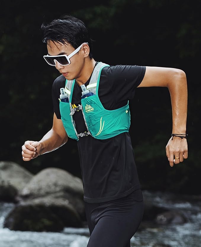 TRIWONDER Hydration Vest 2.5L Ultra Trail Running Backpack Hydration Pack Marathon Vest Lightweight Outdoor Hiking Cycling Daypack