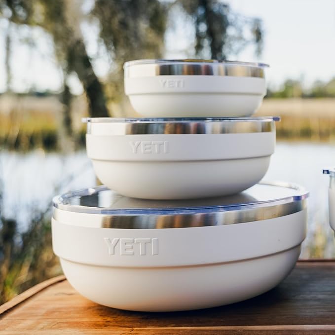 YETI Rambler Low Bowl, Vacuum Insulated, Stackable and Nestable Stainless Steel Bowl with Lid, 0.7 Quart, Cape Taupe