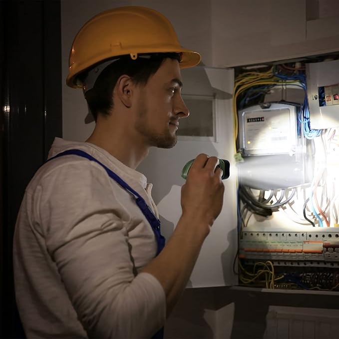 Mudder 6 Pcs Hand Crank Solar Powered Flashlights Emergency Rechargeable LED Handheld Flashlights for Survival Gear Outdoor Sports Camping Hiking Backpack Safety(Green Yellow Black)