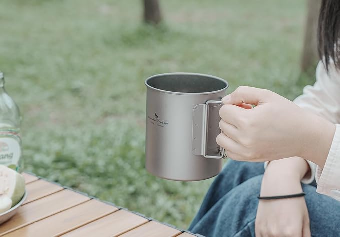 iBasingo 750ml Titanium Pot Camping Mug with Lid Tea Outdoor Ultra-light Coffee Water Cup Portable Hiking Backpacking Cooking Kit Picnic Cooking Kit with Foldable Handle Ti3037D