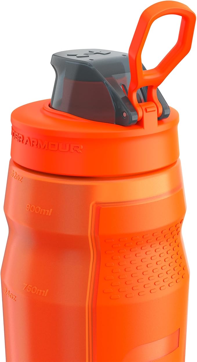 UNDER ARMOUR 32oz Playmaker Squeeze Water Bottle