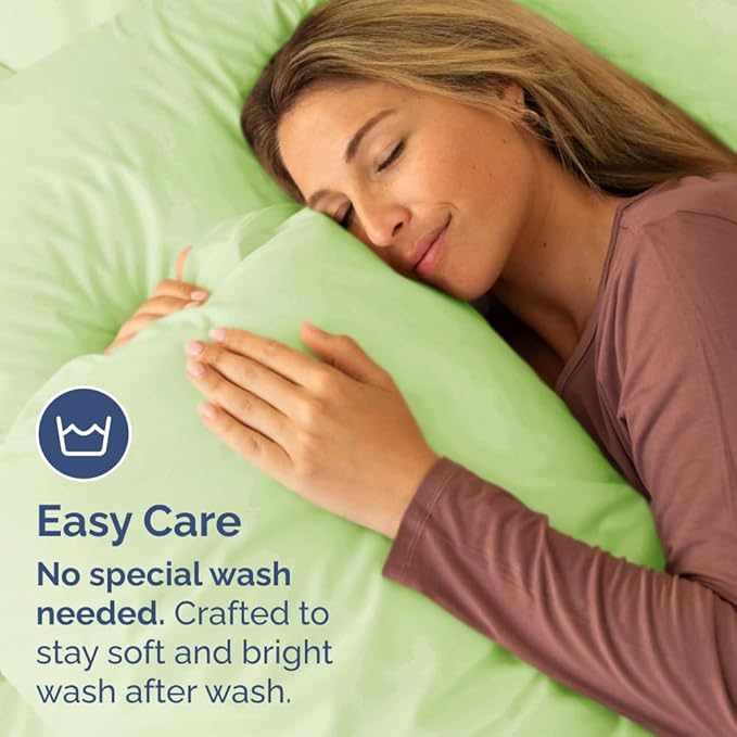 Pillowcases - Ultra Soft Hotel Quality Pillowcase Covers - Comfy, Cozy & Wrinkle Free - Shrinkage and Fade Resistant - Machine Washable Pillow Protectors - (Queen, Light Sage Green, 4 Piece Set)