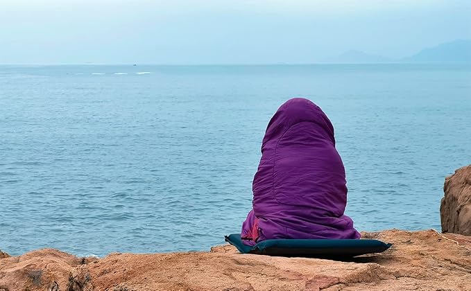 Clostnature Sleeping Bag for Adults and Kids - Lightweight Camping Sleeping Bag for Girls, Boys, Youths, Ultralight Backpacking Sleeping Bag for Cold Weather - Compression Sack Included(Right Zipper)