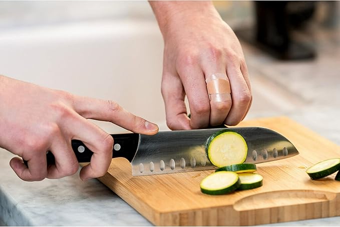 Nexcare Clear Waterproof Bandages: Assorted Sizes / 100-Pack (Clear)