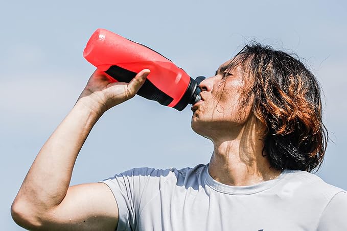 UNDER ARMOUR 32oz Playmaker Squeeze Water Bottle