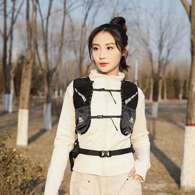 TRIWONDER Hydration Backpack Lightweight Water Pack for Men Women Hydration Pack for Cycling, Running, Hiking and Biking