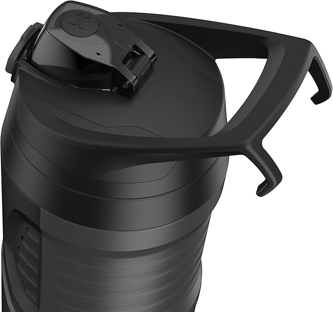 Under Armour 32 oz Insulated Water Bottles - Sports Water Jug with Handle, Fence Hook, Leak Resistant for Baseball, Football & More, 32 oz Water Bottles, Sports Water Bottle Insulated