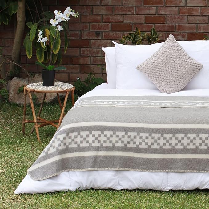Inca Wall - Thick Alpaca Wool Blanket Heavyweight Camping Outdoors Indoors Soft Peru Twin Size New Ethnic Design (Soft Gray/Ivory, Twin Size)