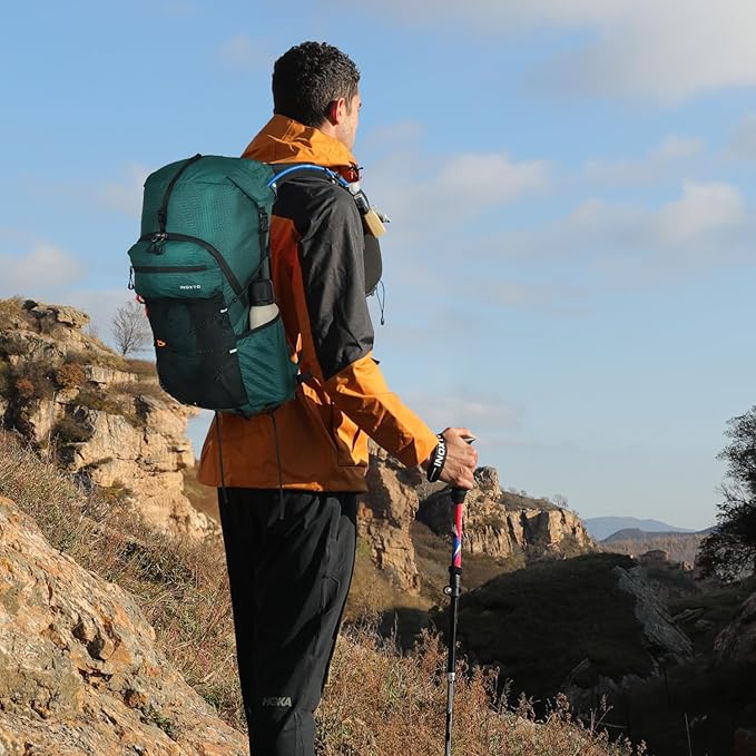 Hiking Backpack for Men and Women, 30L Waterproof Camping Backpack with 3L Water Bladder and Rain Cover, Lightweight Outdoor Sport Travel Daypack Rucksack for Climbing Cycling (Dark green)