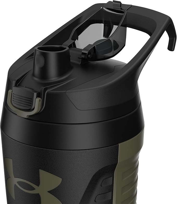 Under Armour 32 oz Insulated Water Bottles - Sports Water Jug with Handle, Fence Hook, Leak Resistant for Baseball, Football & More, 32 oz Water Bottles, Sports Water Bottle Insulated