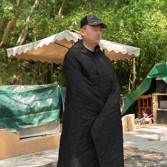 LOOGU Camo Blanket Waterproof Insulation Poncho Liner for Outdoor Camping, Hiking, Hunting, Survival, Backpacking, Picnicking