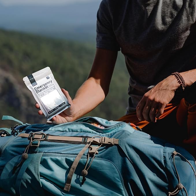 Altland 100 Pack of Emergency Blankets - Bulk Heat Reflective Blankets for Winter Survival Kits, Disaster Preparedness, Cold Weather Camping, and Homeless Care Packages