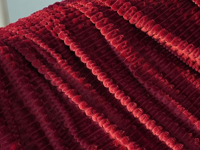 220 * 200CM Soft and Cozy Flannel Throw Blanket with New Stripe Design Lightweight and Warm Sofa Couch Blanket Suitable for Camping Home Hospital