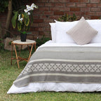 Inca Wall - Thick Alpaca Wool Blanket Heavyweight Camping Outdoors Indoors Soft Peru Queen Size Ethnic Design (Soft Gray/Ivory, Queen Size)