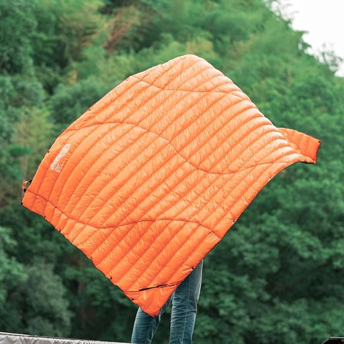 ZOOOBELIVES Ultralight Down Camping Blanket - 1.35lbs, 650 Fill Power Puffy Quilt. Compact & Warm Comforter for Travel, Beach, Hammock, Backpacking - Elevate Your Outdoor Comfort - AlpliveR300