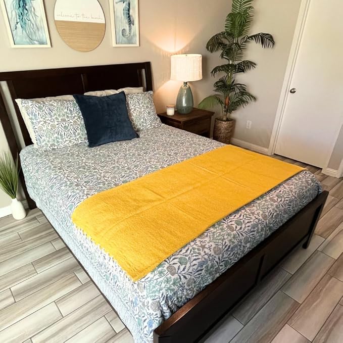 Open Road Goods Solid Color Mexican Yoga Blanket – Large Handwoven Throw for Yoga, Beach, Camping or Home – Soft and Durable Cotton Blend