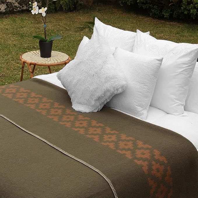 Thick Alpaca Wool Blanket Heavyweight Camping Outdoors Indoors Soft Peru King Size Ethnic Design (Olive Green - Soft Camel, King Size)