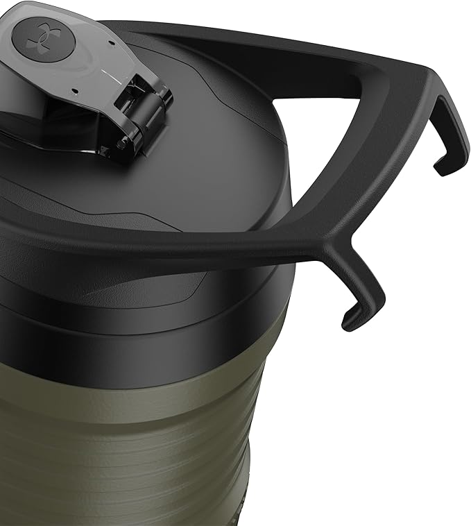 Under Armour 32 oz Insulated Water Bottles - Sports Water Jug with Handle, Fence Hook, Leak Resistant for Baseball, Football & More, 32 oz Water Bottles, Sports Water Bottle Insulated