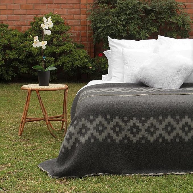 Thick Alpaca Wool Blanket Heavyweight Camping Outdoors Indoors Soft Peru King Size Ethnic Design (Dark Gray - Soft Gray Design, King Size)