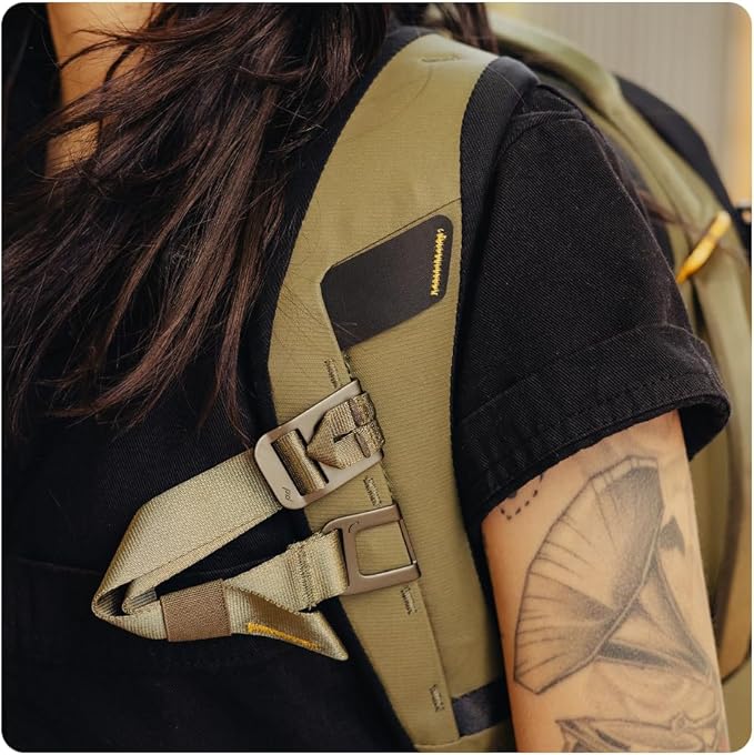 Peak Design Everyday Backpack Zip 15L, Kelp, 270-Degree Zip, Dual Side Pockets, FlexFold Dividers, Fits 15" Laptop, For Camera Carry, Daily Commutes or Travel, Versatile Backpack for Men and Women