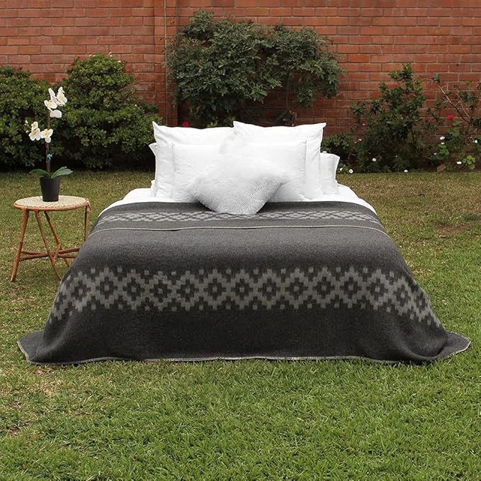 Thick Alpaca Wool Blanket Heavyweight Camping Outdoors Indoors Soft Peru Queen Size Ethnic Design (Dark Gray - Soft Gray, Queen Size)