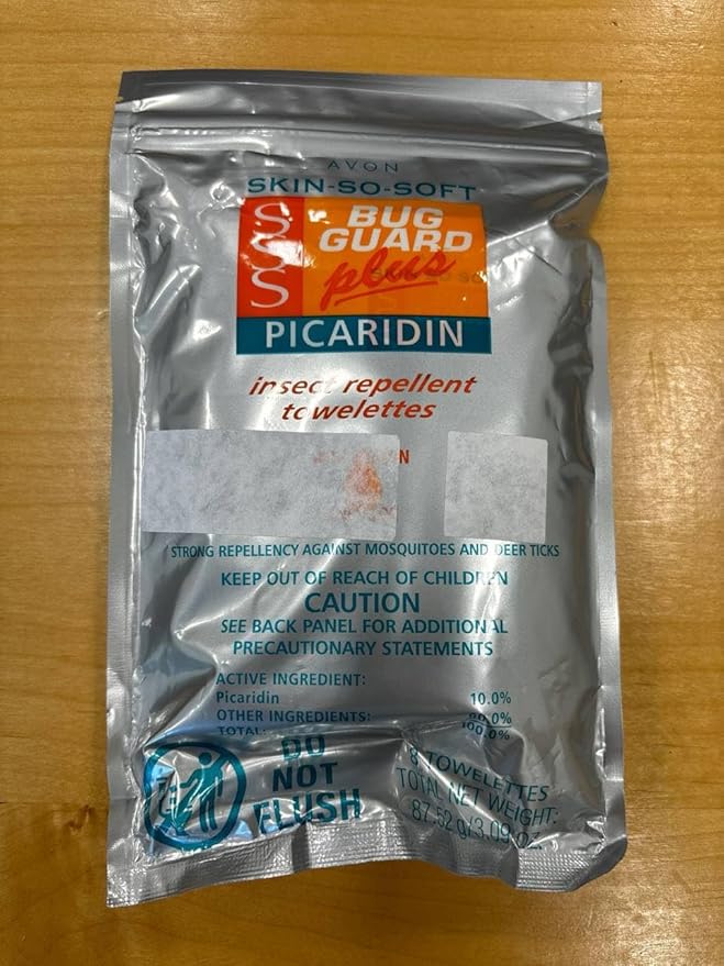 Avon Skin So Soft Bug Guard Plus Picaridin Towelettes - DEET-Free, Oil-Free, Resealable Bag with 16 Packets - Protection Against Mosquitoes, Deer Ticks, Gnats, No-Seeums, Sand Flies, and Biting Midges