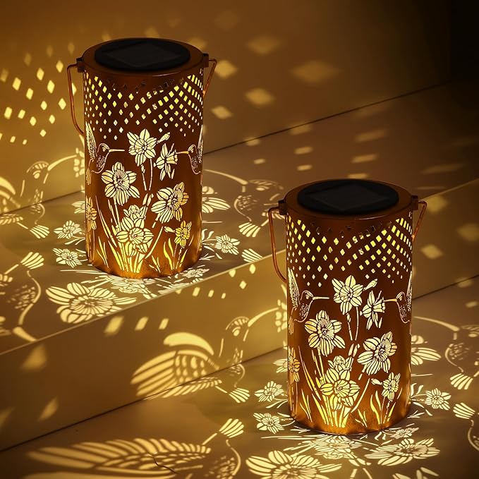Solar Lanterns Outdoor Waterproof Hummingbird Garden Decorations Gifts for Women Gifts for Mom Grandma Birthday Gifts Hanging Solar Lanterns Outdoor for Patio Decoration, Deck, Lawn, Passageway