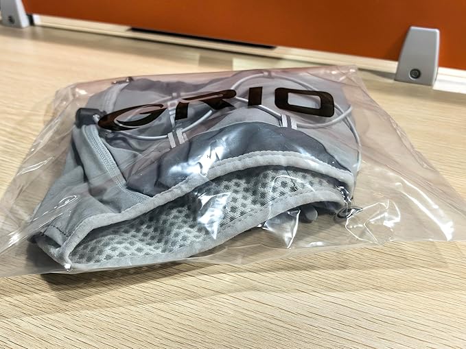 Running Vest for Women Men, Adjustable Chest Straps Running Hydration Vest with 1.5L Water Bladder, Lightweight Breathable Reflective Hydration Pack for Marathon, Trail, Hiking, Cycling