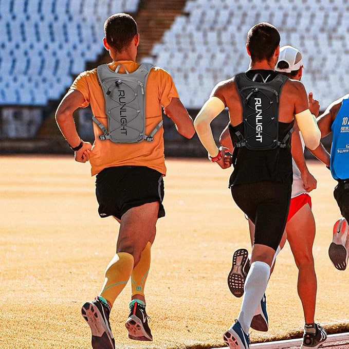 Running Vest for Women Men Lightweight Hydration Backpack Pack with 1.5L Water Bladder Bag Hydro Daypack for Hiking,Trail,Skiing,Camping,Cycling,Race,Marathon