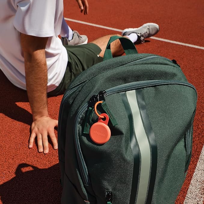 Chipolo LOOP - Rechargeable Bluetooth Tracking tag, Item Locator for Keys & Bags, Compatible with Apple Find My or Find Hub on Android, Out of Range Alerts for Android & Call Your Phone