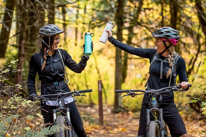 HYDRO CELL Stainless Steel Sport Water Bottle with Straw - Keeps Drinks Cold & Hot via a Leak Proof Metal Triple Insulated Vacuum Flask for All Sports and Outdoors Activities (Teal 18oz)