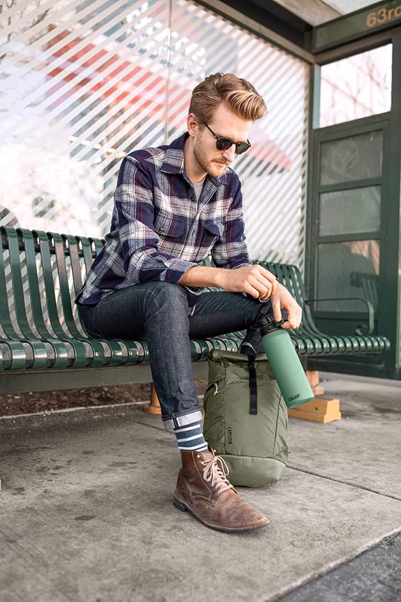 CamelBak Chute Mag Vacuum Insulated Stainless Steel Water Bottle