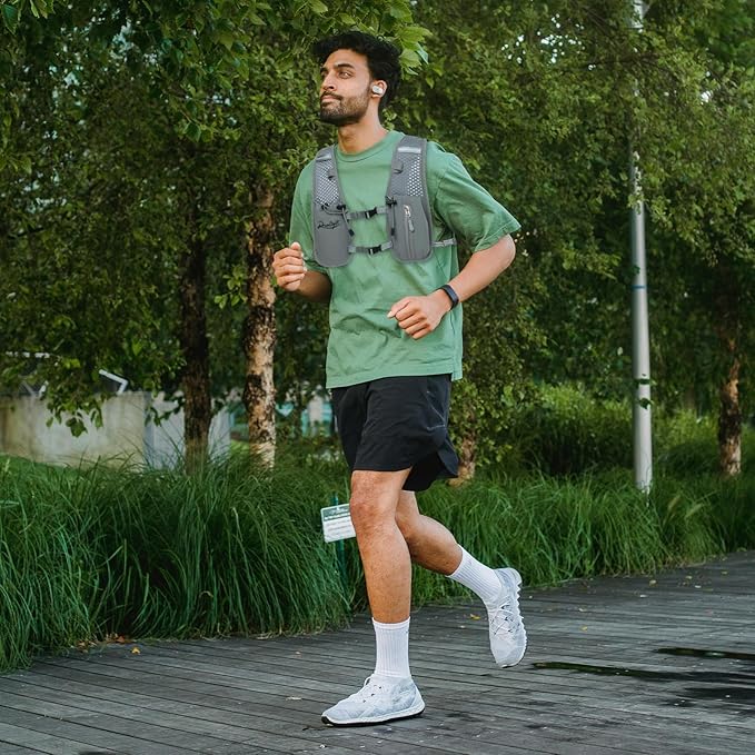 Running Vest for Women Men Lightweight Hydration Backpack Pack with 1.5L Water Bladder Bag Hydro Daypack for Hiking,Trail,Skiing,Camping,Cycling,Race,Marathon