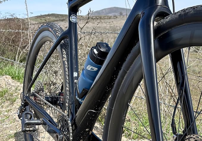 Speedfil Speedflask 21 oz. Vacuum Insulated Stainless Steel Cycling Sports Water Bottle with NEW Bounce Back Lid 2.0 (blue)