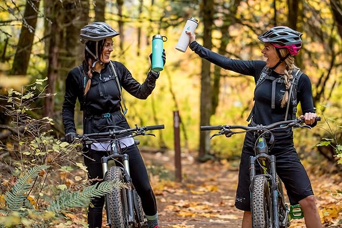 HYDRO CELL Stainless Steel Sport Water Bottle with Straw - Keeps Drinks Cold & Hot via a Leak Proof Metal Triple Insulated Vacuum Flask for All Sports and Outdoors Activities (Teal 24oz)