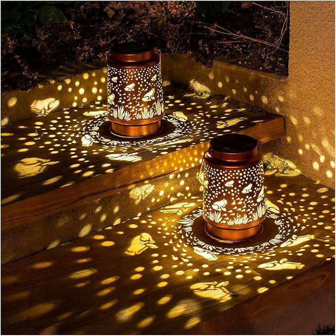 Frog Solar Lanterns Outdoor Waterproof Hanging Solar Lights Frog Gifts for Women Men Metal Decorative LED Frog Lanterns for Garden Decor,Yard,Patio,Lawn,Tabletop,Pathway,Landscape