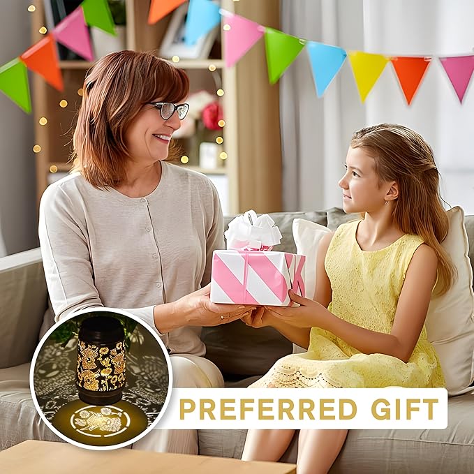 Solar Lanterns Outdoor Waterproof Decoration, Highland Cow Garden Decor Hanging Lantern Lights, Birthday Gifts for Women, Led Decorative Outside Light, for Yard, Patio, Porch,Pathway, Table, Trees