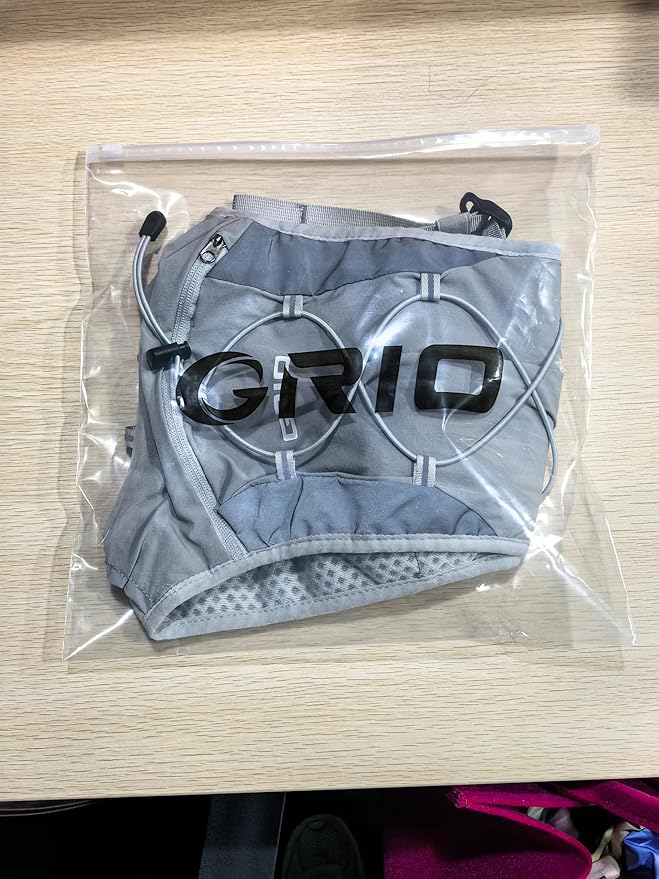 Running Vest for Women Men, Adjustable Chest Straps Running Hydration Vest with 1.5L Water Bladder, Lightweight Breathable Reflective Hydration Pack for Marathon, Trail, Hiking, Cycling