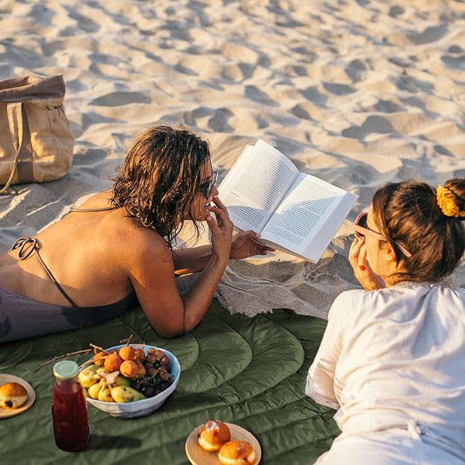 zzlamb Camping Blanket, Outdoor Lightweight Travel Blanket Puffy Portable Down Alternative, Windproof Warm Cloak with Snaps, Cozy Quilt Backpacking Picnic RV Plane Car Hammock Beach Climbing