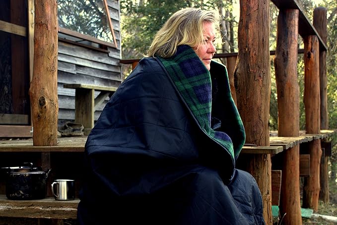 DOWN UNDER OUTDOORS Large Waterproof Windproof Extra Thick 350 GSM Quilted Fleece, or Sherpa Stadium Blanket