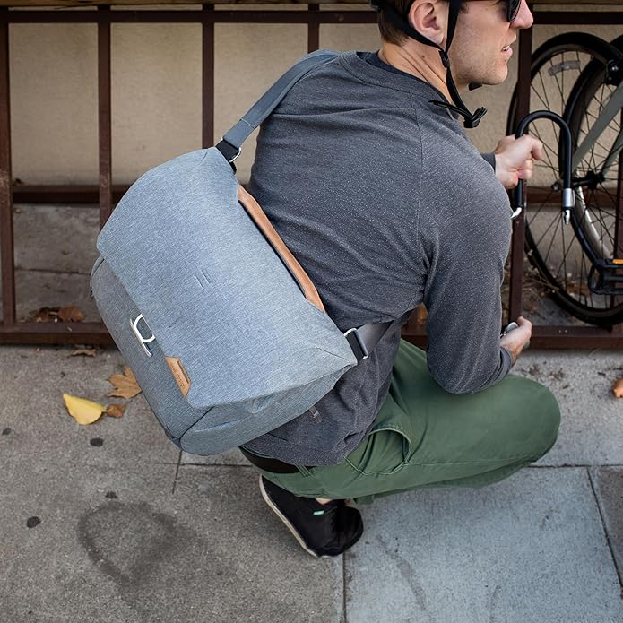Peak Design Everyday Messenger V3 13L, Weatherproof Camera and Work Bag, Expandable, MagLatch Closure, Fits 13" Laptop