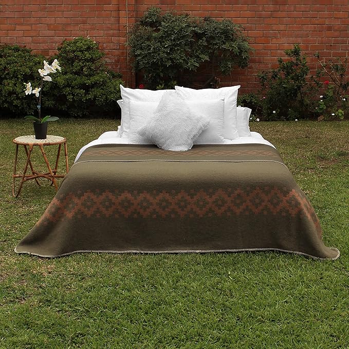 Thick Alpaca Wool Blanket Heavyweight Camping Outdoors Indoors Soft Peru Queen Size Ethnic Design (Olive Green - Soft Camel, Queen)