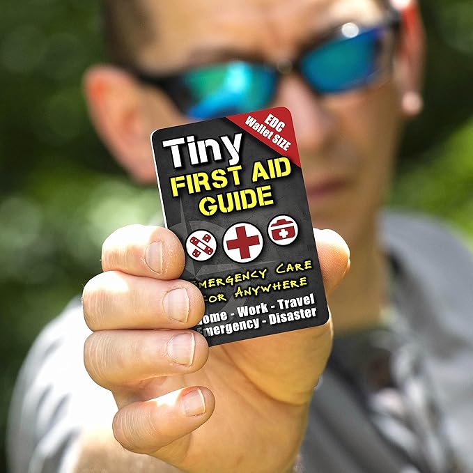Tiny First Aid Guide: Emergency Medical Care for Anywhere - Step-by-Step, Pocket, EDC: Survival Medicine, Everyday Carry, Micro-Guide