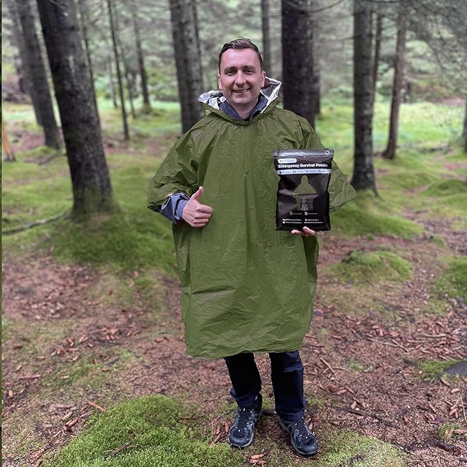 aZengear Emergency Survival Poncho (4pc) Thermal Mylar Foil Blanket for Heat Retention and Rain | Reversible with Hood | Waterproof, Windproof, Portable, Hands-Free, Outdoor Kit (Green)