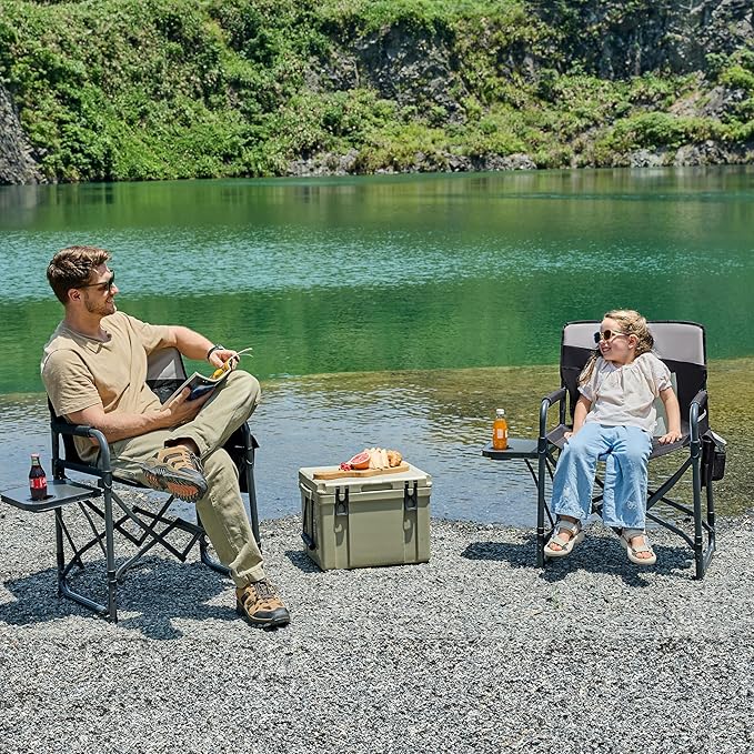 Camping Chairs Directors Chair with Side Table, Mesh Backrest Folding Lawn Chairs with Pocket, Foldable Camp Chair for Outdoor, Picnic, Sports and Fishing, Black